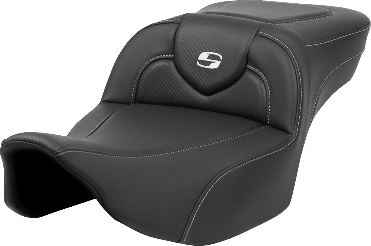 Roadsofa™ Extended Reach Seat - Carbon Fiber - Silver Stitch/Silver Logo - no Backrest - FL '23-'24