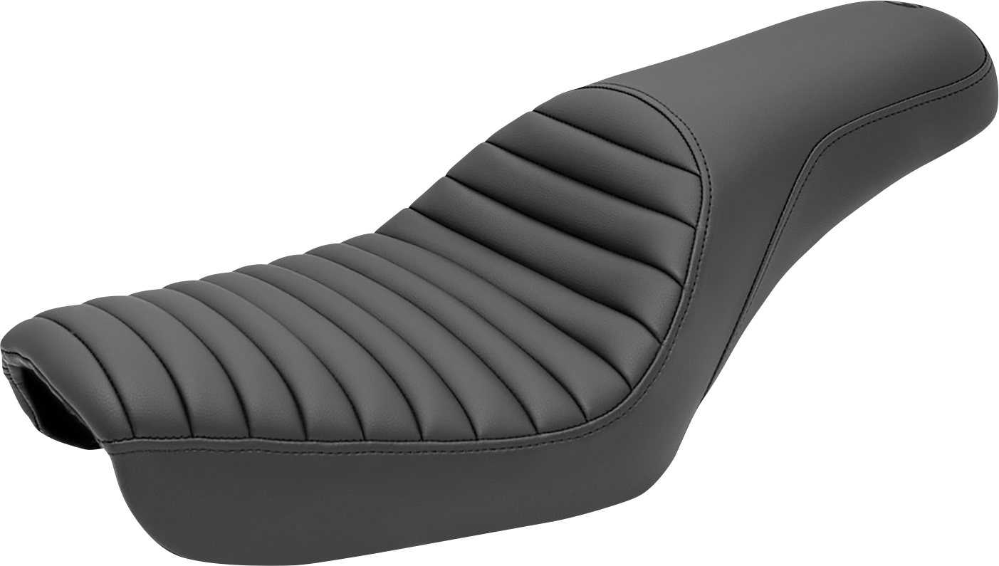Profiler™ Tuck-n-Roll Seat - Black - FXD '04-'05
