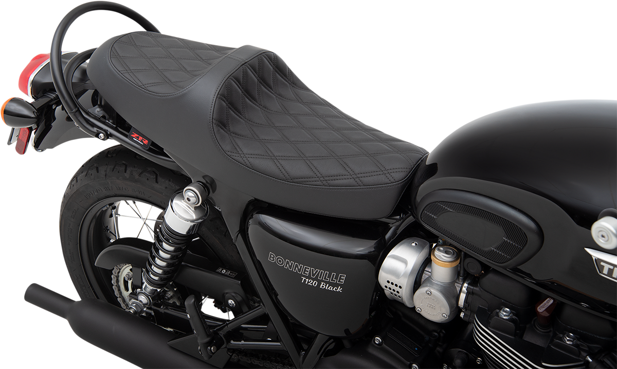 Predator III Seat - Black - Double Diamond - Triumph